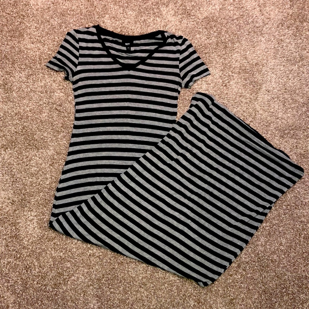 Women’s T-Shirt Striped Maxi Dress